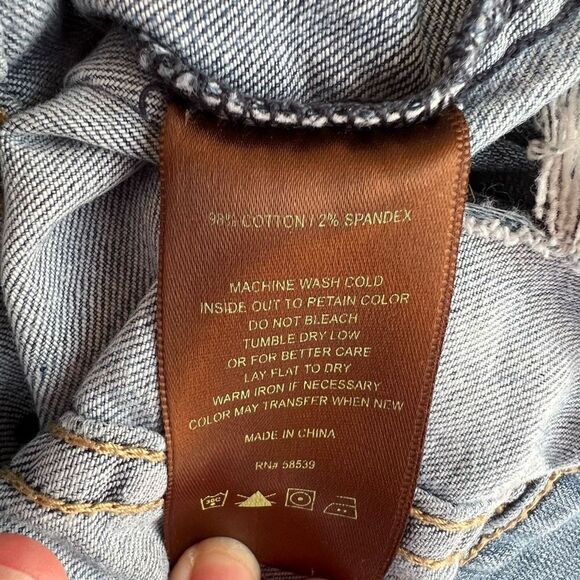 Kut From The Kloth Distressed Denim Crop Jacket Size XS - Picture 7 of 8